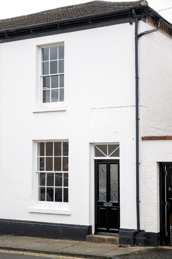 The Teapot Cottage In Town Centre Free Parking 埃文河畔斯特拉特福 外观 照片